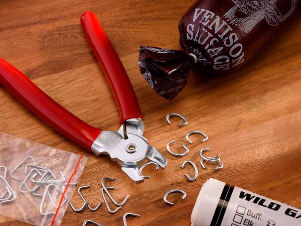 26 hog-ring-staple-for-bagged-packing